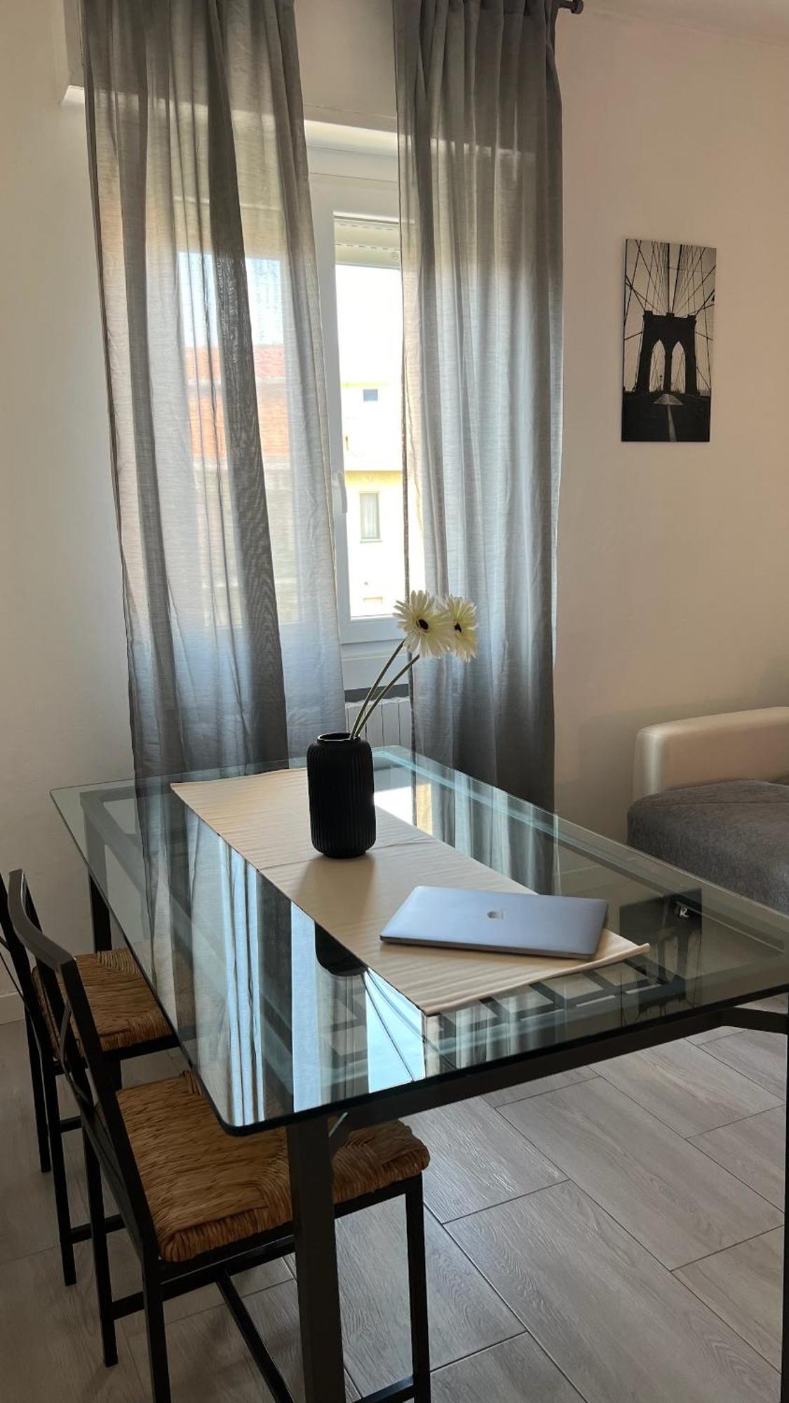 Апартаменти Rafael Milano - 10 Min From Linate Airport, Centrale Fs, Ospedale San Raffaele Екстер'єр фото